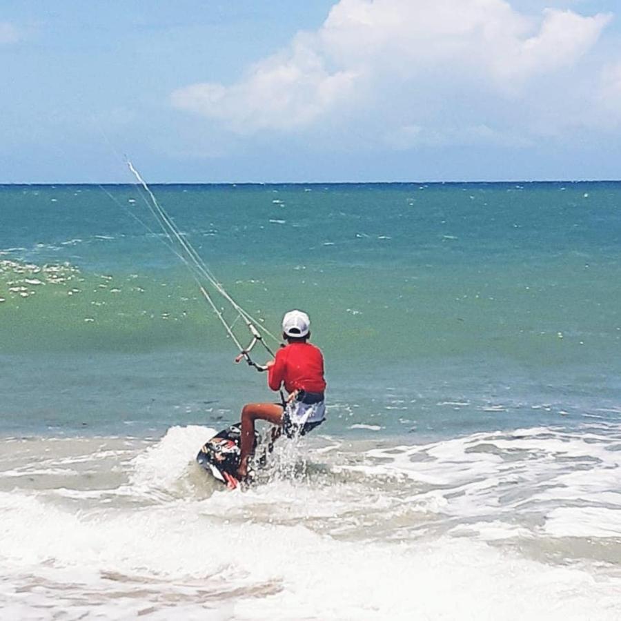 Casa Meus Amigos Kitesurf In The Center Of Cumbuco Hotel Exterior photo